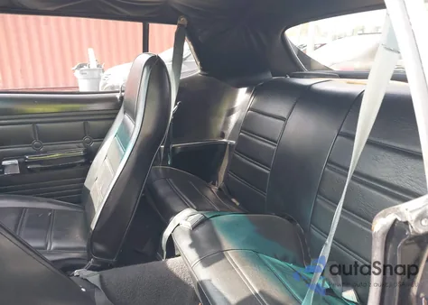 1971 Ford Mustang z USA, uszkodzony, nr VIN 0000001F01F136026